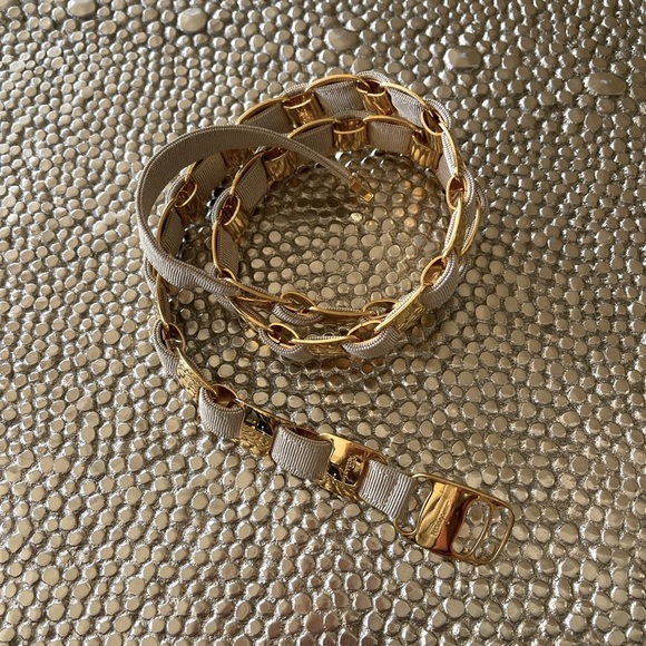 VINTAGE SALVATORE FERRAGAMO cream gold toned logo BELT - Picture 5 of 13